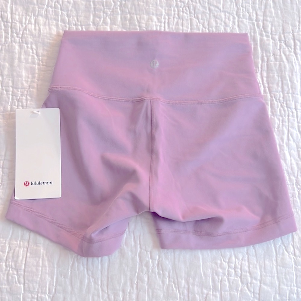 NWT Lululemon Wunder Train HR Short 4” in Jubilee